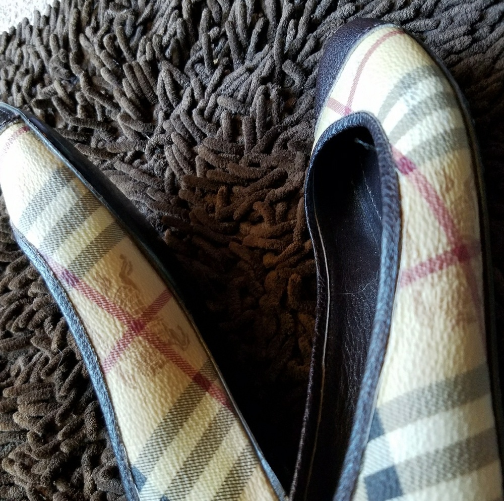 Authentic Burberry Flats